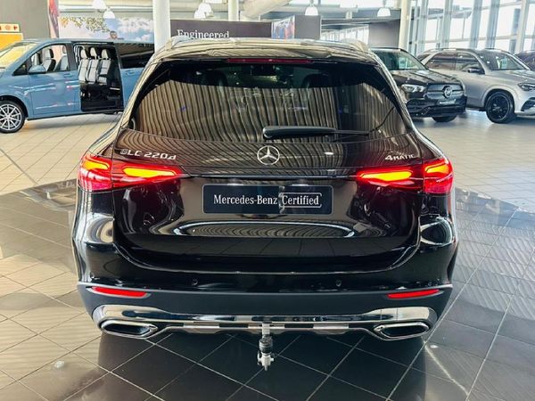 2025-Mercedes-Benz-GLC-220D-4Matic image:11