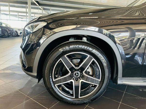 2025-Mercedes-Benz-GLC-220D-4Matic image:12