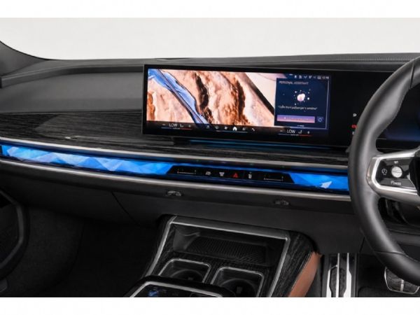 2023-BMW-i7-xDrive-60-M-Sport image:10