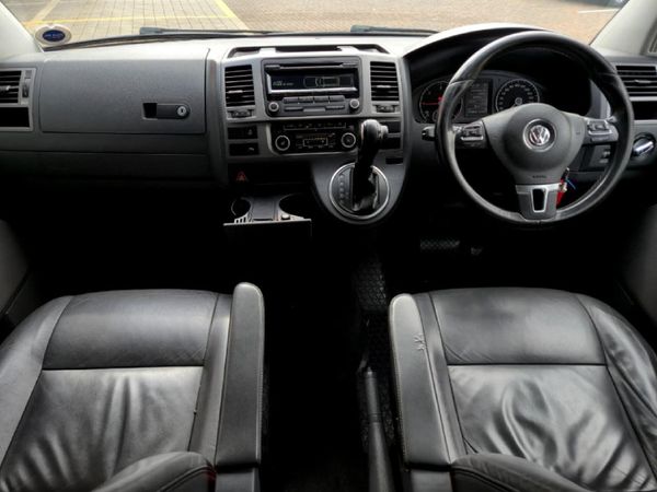2014-Volkswagen-Caravelle-T5-20-BiTDI-Auto image:10