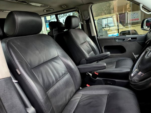 2014-Volkswagen-Caravelle-T5-20-BiTDI-Auto image:14