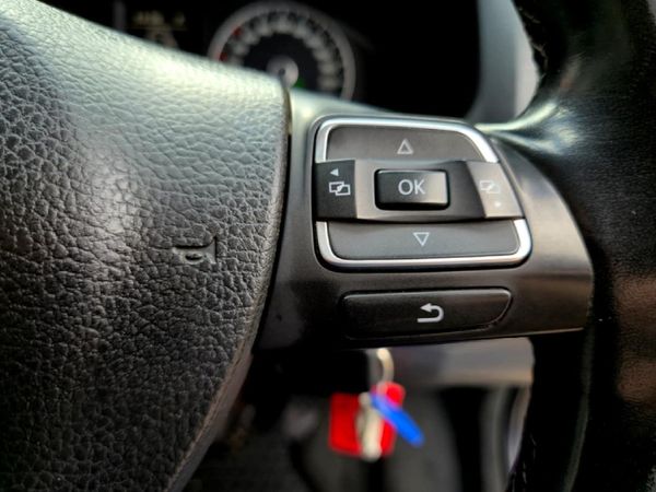 2014-Volkswagen-Caravelle-T5-20-BiTDI-Auto image:19