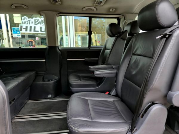 2014-Volkswagen-Caravelle-T5-20-BiTDI-Auto image:21
