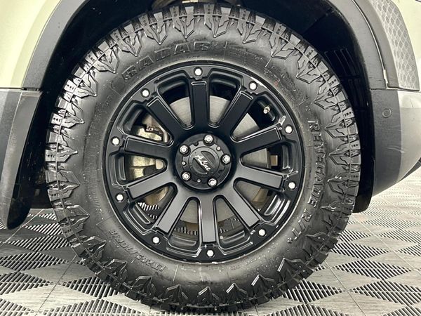2020-Land-Rover-Defender-110-D240-HSE-177kW image:5