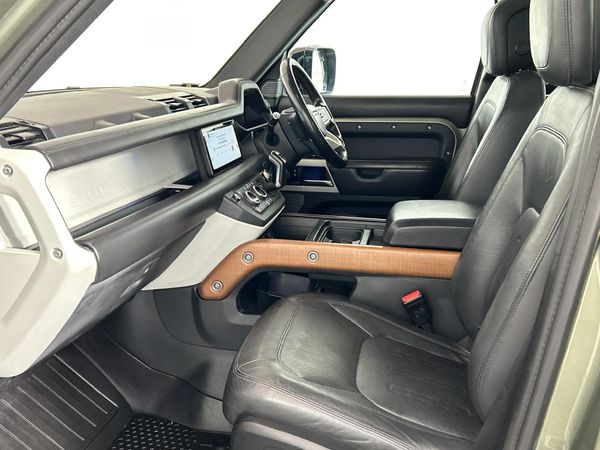 2020-Land-Rover-Defender-110-D240-HSE-177kW image:8
