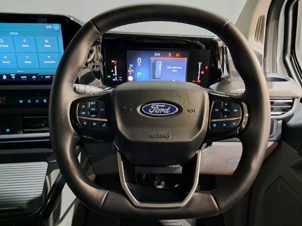 2025-Ford-Tourneo-Custom-Active image:6