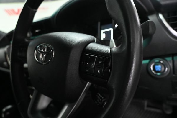 2025-Toyota-Fortuner-28-GD-6-RB-Auto image:11