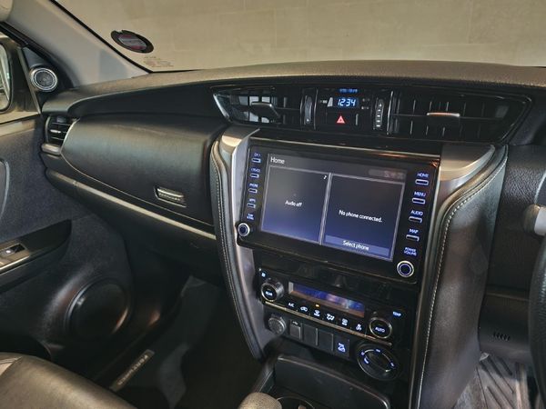 2021-Toyota-Fortuner-28-GD-6-4x4-Auto image:13