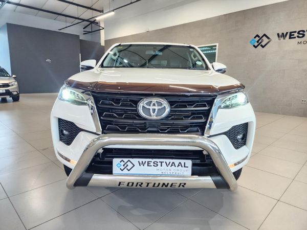 2021-Toyota-Fortuner-28-GD-6-4x4-Auto image:1