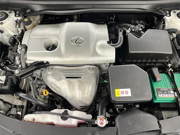 2018-Lexus-ES-250 image:15