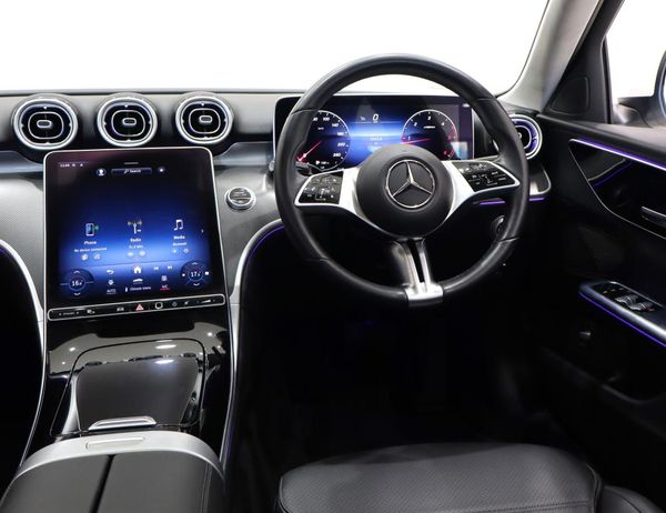 2024-Mercedes-Benz-C-Class-C220d-Avantgarde image:14
