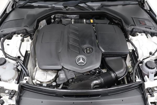 2024-Mercedes-Benz-C-Class-C220d-Avantgarde image:25