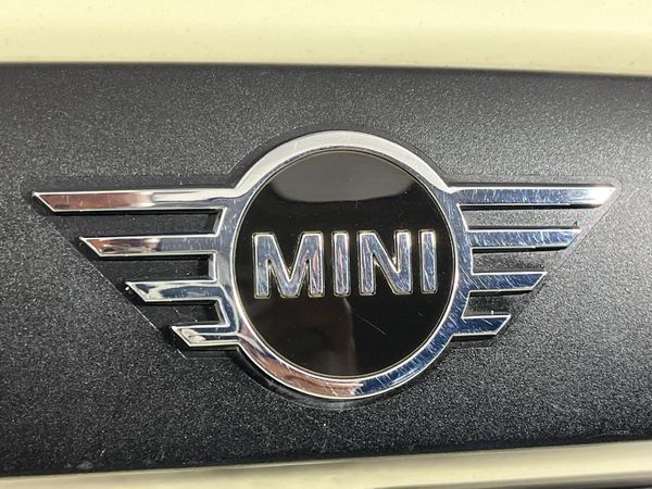 2019-MINI-Hatch-One-15T-5-dr-Auto image:11