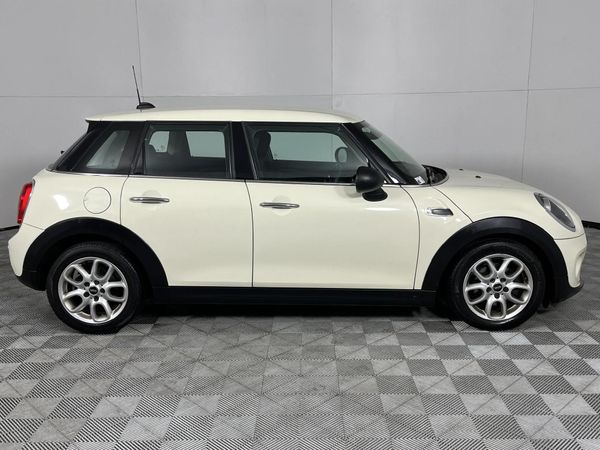 2019-MINI-Hatch-One-15T-5-dr-Auto image:17