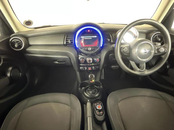 2019-MINI-Hatch-One-15T-5-dr-Auto image:1