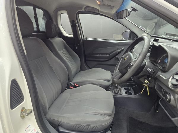 2015-Chevrolet-Utility-14-AC image:9