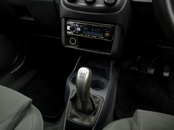 2015-Chevrolet-Utility-14-AC image:12