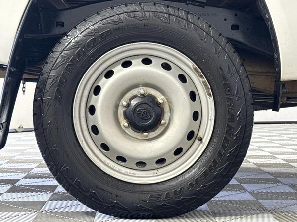 2023-Toyota-Hilux-24-GD-6-Raised-Body-SR-Single-Cab image:5