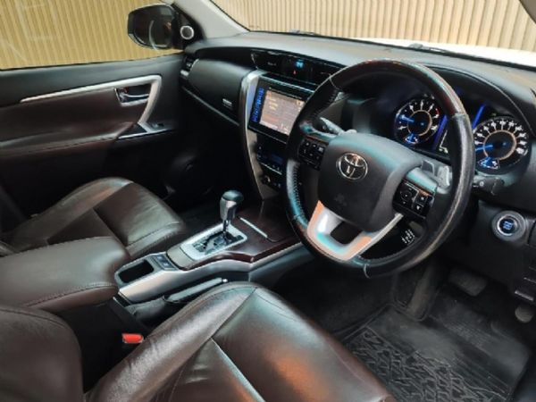 2020-Toyota-Fortuner-24-GD-6-Raised-Body-Auto image:9