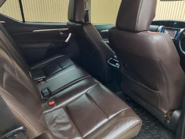 2020-Toyota-Fortuner-24-GD-6-Raised-Body-Auto image:12