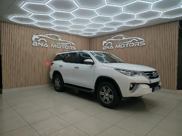 2020-Toyota-Fortuner-24-GD-6-Raised-Body-Auto image:1