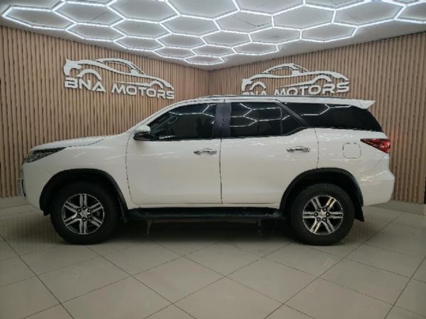 2020-Toyota-Fortuner-24-GD-6-Raised-Body-Auto image:4