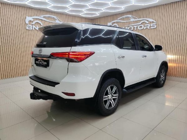 2020-Toyota-Fortuner-24-GD-6-Raised-Body-Auto image:6