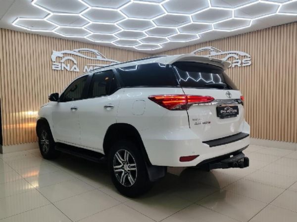 2020-Toyota-Fortuner-24-GD-6-Raised-Body-Auto image:7