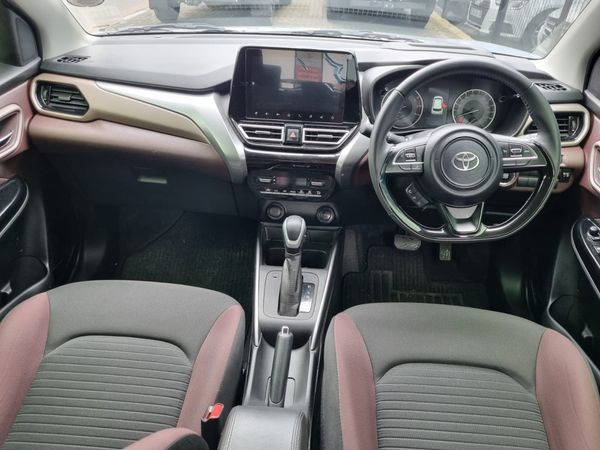 2025-Toyota-Starlet-Cross-15XR-Auto image:3