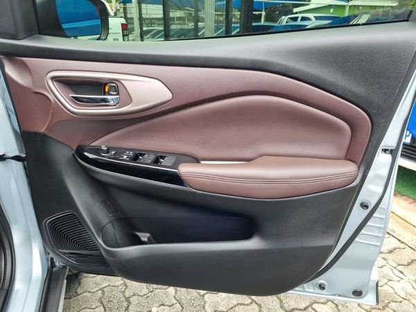 2025-Toyota-Starlet-Cross-15XR-Auto image:7