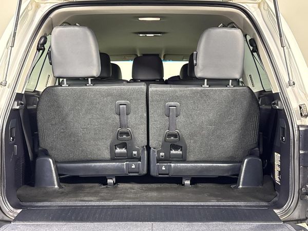 2016-Toyota-Land-Cruiser-200-45-D-V8-VX-Auto image:15