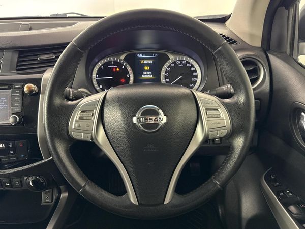 2017-Nissan-Navara-23D-LE-4x4-Auto-Double-Cab image:11