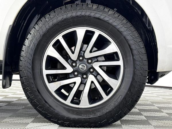 2017-Nissan-Navara-23D-LE-4x4-Auto-Double-Cab image:5