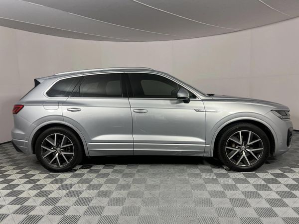 2019-Volkswagen-Touareg-30-TDI-V6-Executive image:19