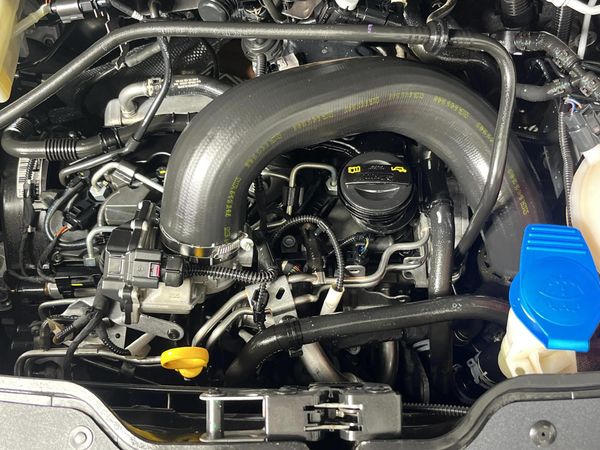 2017-Volkswagen-Transporter-T6-Crew-Bus-20-TDI-LWB-103kW-Auto-Panel-Van image:13