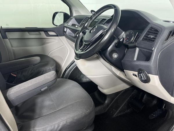 2017-Volkswagen-Transporter-T6-Crew-Bus-20-TDI-LWB-103kW-Auto-Panel-Van image:8