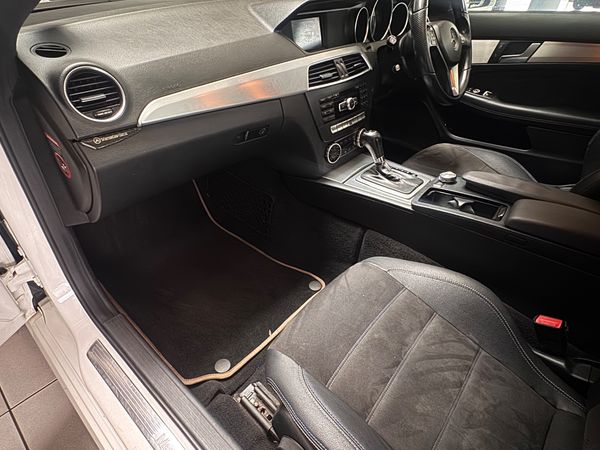 2013-Mercedes-Benz-C-Class-C-180-BE-edition-C-coupe-auto image:10