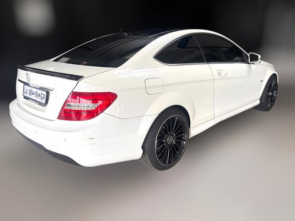 2013-Mercedes-Benz-C-Class-C-180-BE-edition-C-coupe-auto image:3