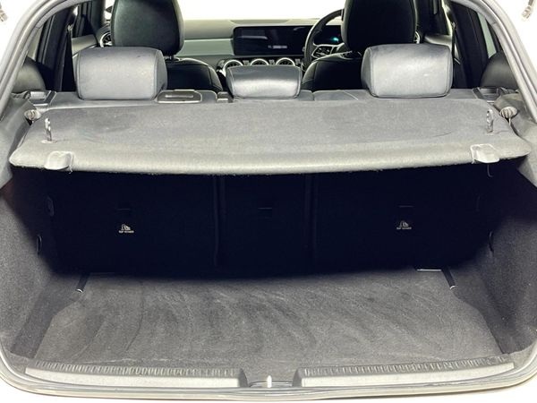 2022-Mercedes-Benz-A-Class-A-200-Progressive-Auto image:15