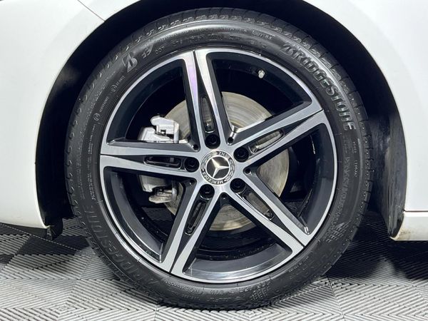 2022-Mercedes-Benz-A-Class-A-200-Progressive-Auto image:4