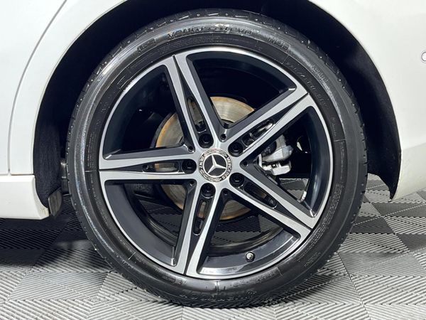 2022-Mercedes-Benz-A-Class-A-200-Progressive-Auto image:6