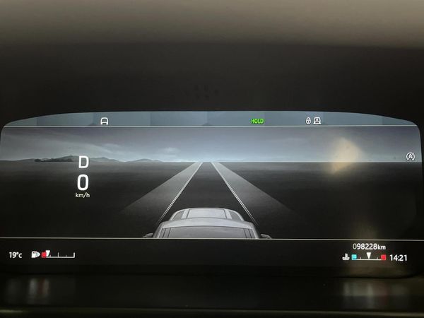 2021-Land-Rover-Defender-110-D240-First-Edition-177kW image:2