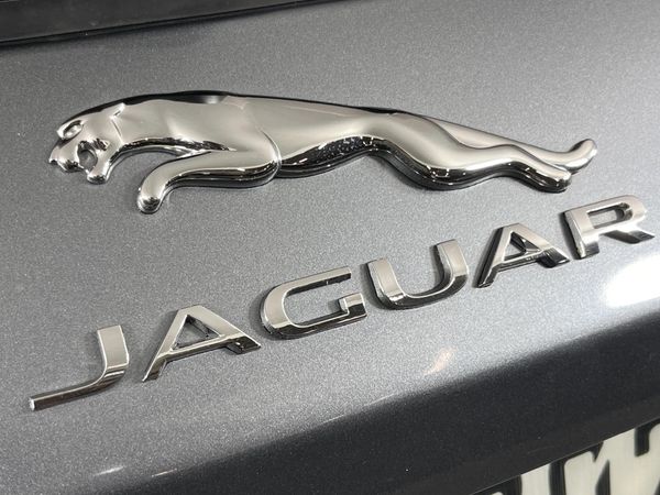2019-Jaguar-F-Pace-20Di4-AWD-R-Sport-177kW image:11