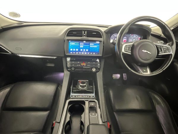 2019-Jaguar-F-Pace-20Di4-AWD-R-Sport-177kW image:1