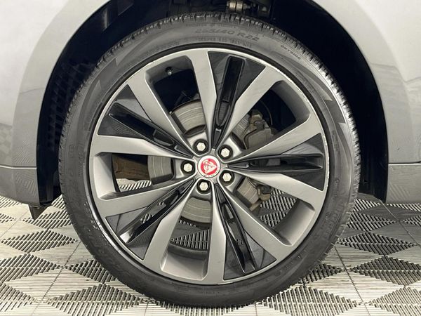 2019-Jaguar-F-Pace-20Di4-AWD-R-Sport-177kW image:4