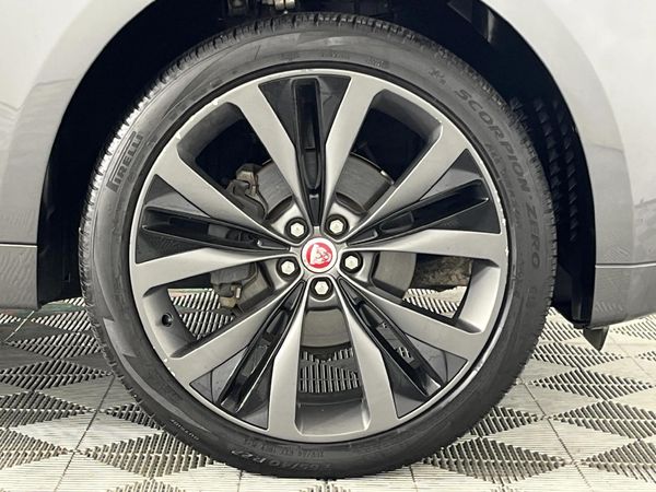 2019-Jaguar-F-Pace-20Di4-AWD-R-Sport-177kW image:5