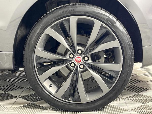 2019-Jaguar-F-Pace-20Di4-AWD-R-Sport-177kW image:6