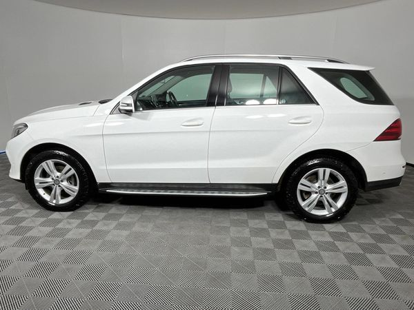 2016-Mercedes-Benz-GLE-350d-4Matic image:19