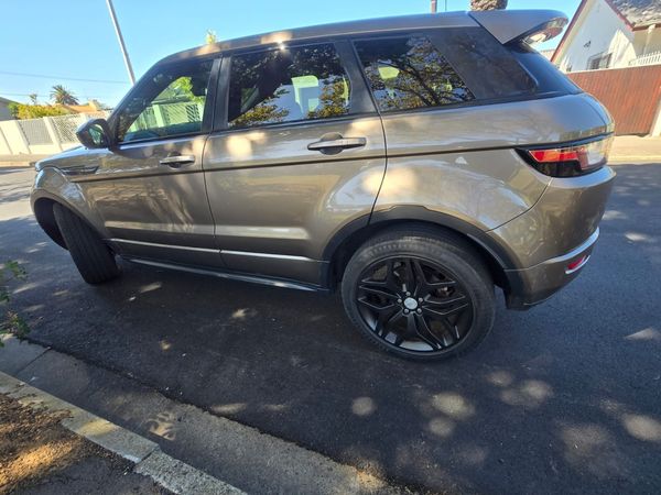2016-Land-Rover-Range-Rover-Evoque-20-TD4-SE image:7