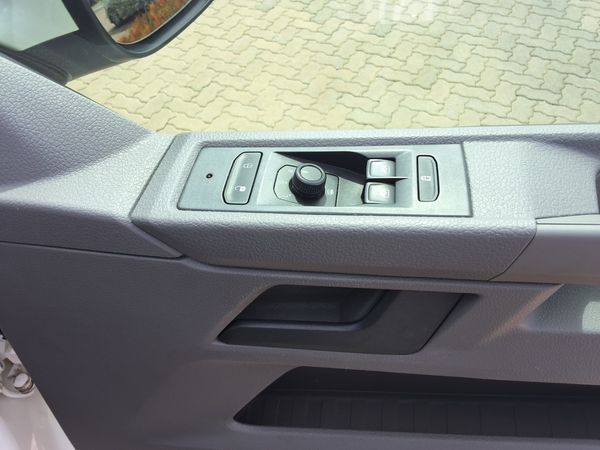 2024-Volkswagen-Kombi-T61-20-TDI-110kW-Auto-Trendline image:10